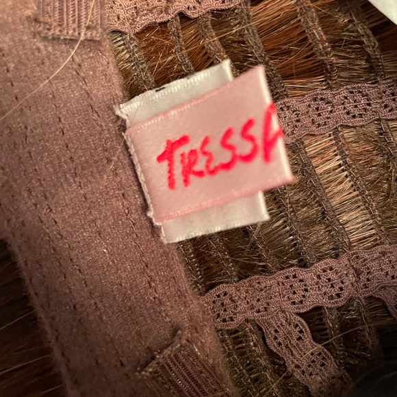 Tressalure Wig in dark auburn/chestnut - Picture 13 of 16